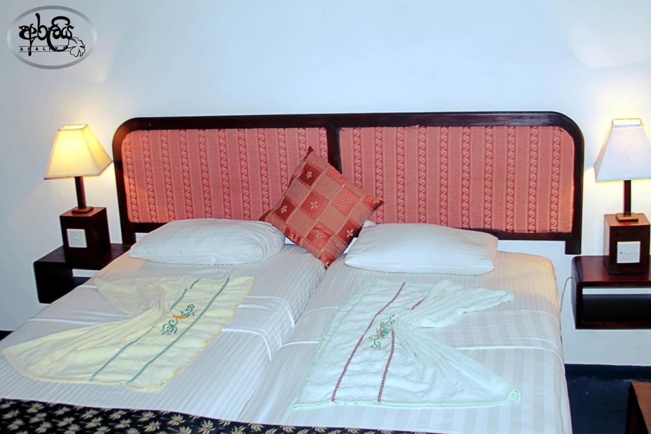 Hotel Araliya Villa Балапития Экстерьер фото